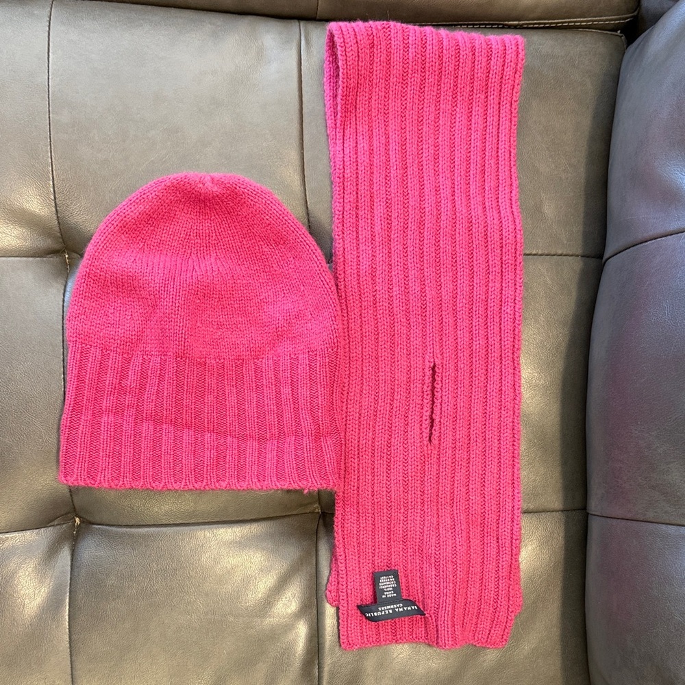 Banana Republic Vibrant Pink Knit Hat and Scarf Set
